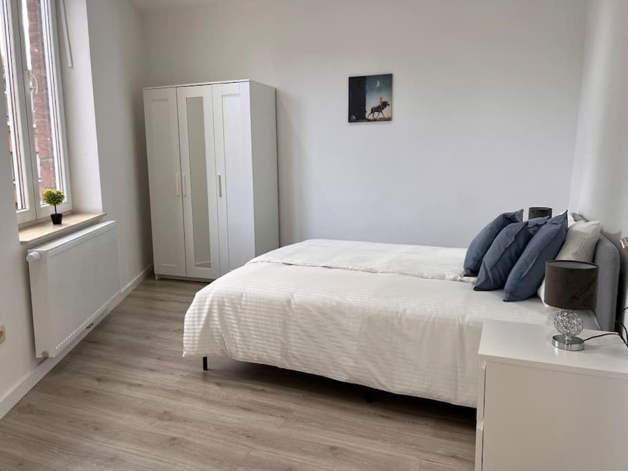 White Apartment, 2 Chambre-Arrivee Autonome-Wifi Rapide Liege Exterior photo