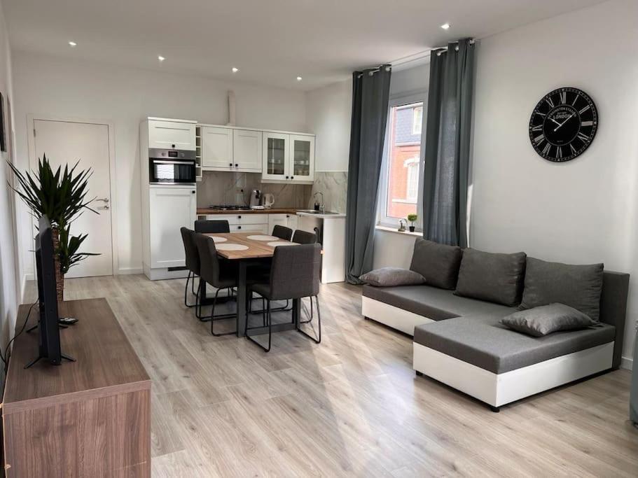 White Apartment, 2 Chambre-Arrivee Autonome-Wifi Rapide Liege Exterior photo